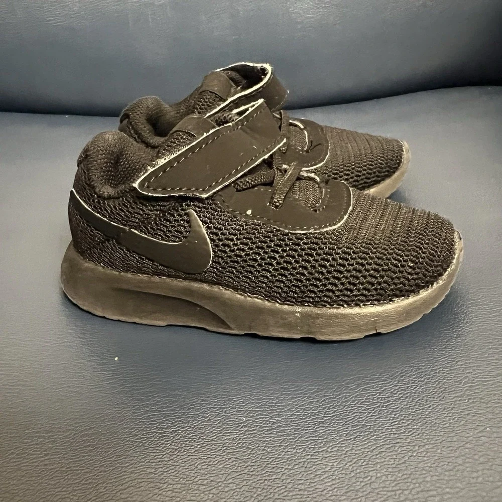 Nike‎ Tanjun (TDV) Infant/Toddler Shoe, Black/Black, 6C Sneakers